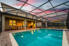 Heated Pool + Free Waterpark + Lazy River + Grill